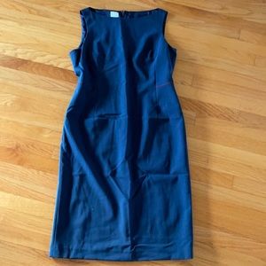 Anne Klein, Navy sleeveless shift dress. Knee length. Red stitch detail. Sz 14